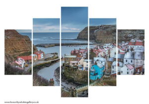 Staithes Cottages In The Snow 5PCS Wall Art