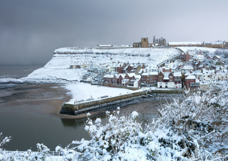 Tate Hill Whitby In The Snow
