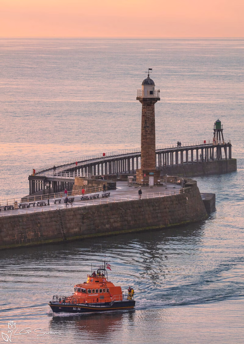 Whitby Lifeboat Returns To Port Whitby Lifeboat Returns To Port