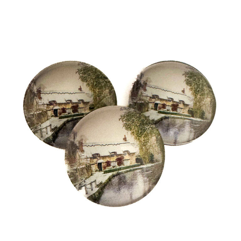 Thornton Le Dale Pebble Magnet