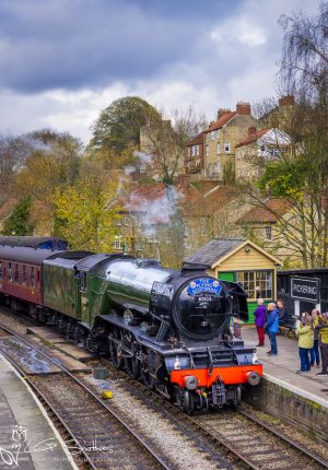 60103 Steam Engine Flying Scotsman Comes Into Pickering Station