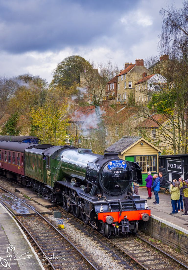 60103 Steam Engine Flying Scotsman Comes Into Pickering Station